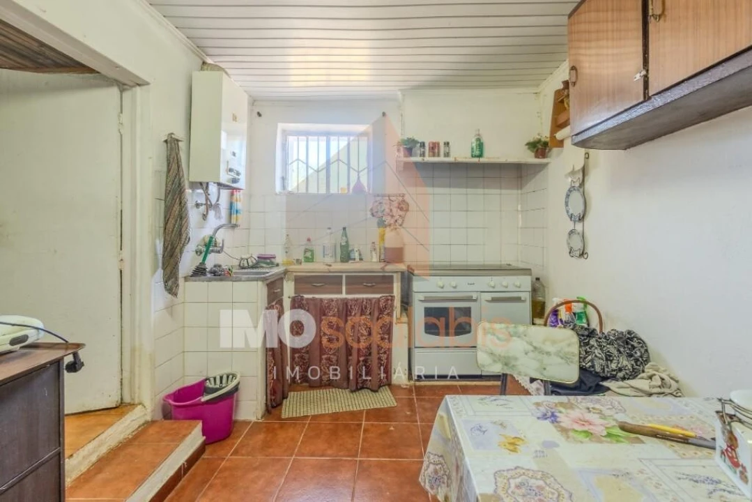 Moradia T3 para Venda em Almoster Foto 14