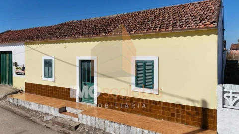 Moradia T3 para Venda em Almoster
