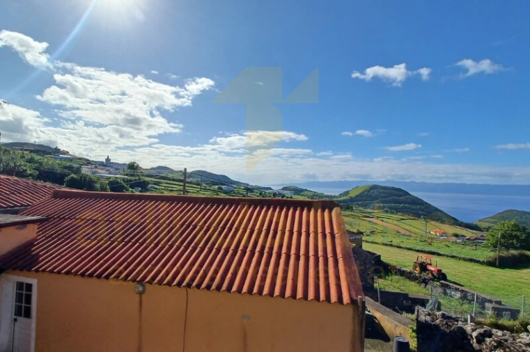 Moradia T4 para Venda em Velas (São Jorge) Foto 20
