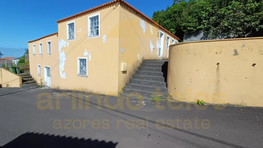 Moradia T4 para Venda em Velas (São Jorge)