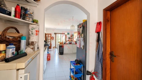 Moradia T6 para Venda em Adoufe e Vilarinho de Samardã