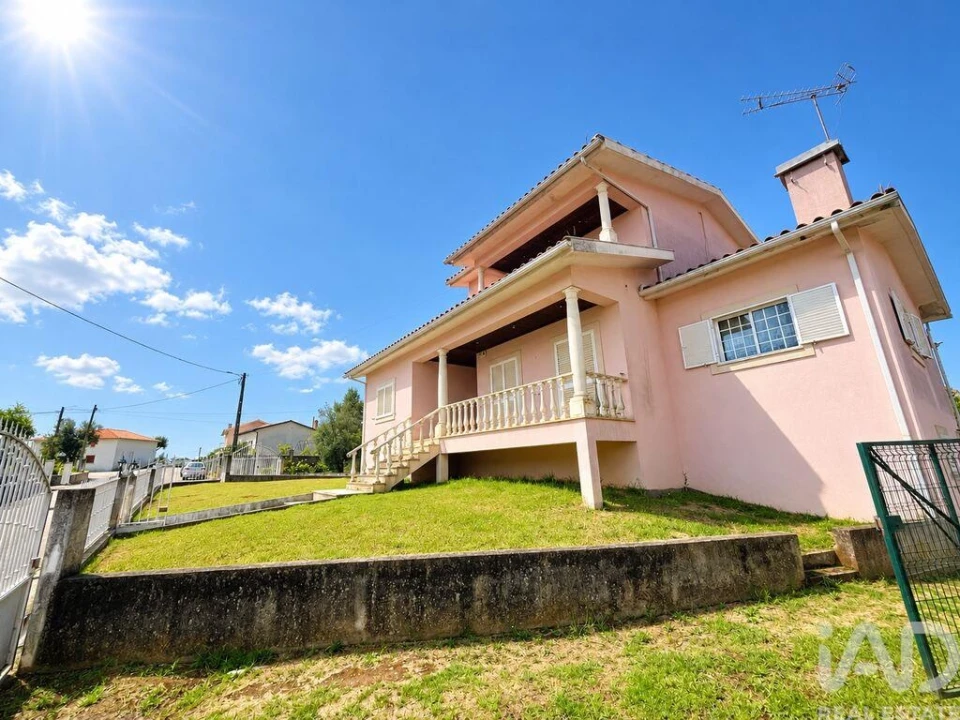 Moradia T5 para Venda em Poiares (Santo Andre) Foto 1
