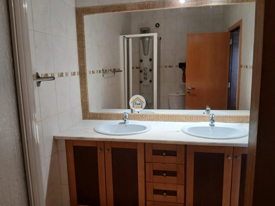 Moradia T3 para Venda em Montenegro Foto 17
