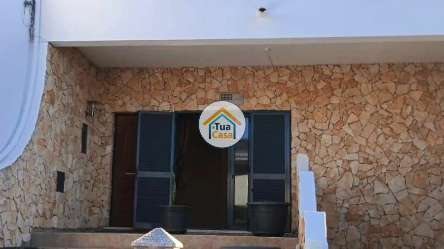Moradia T3 para Venda em Montenegro