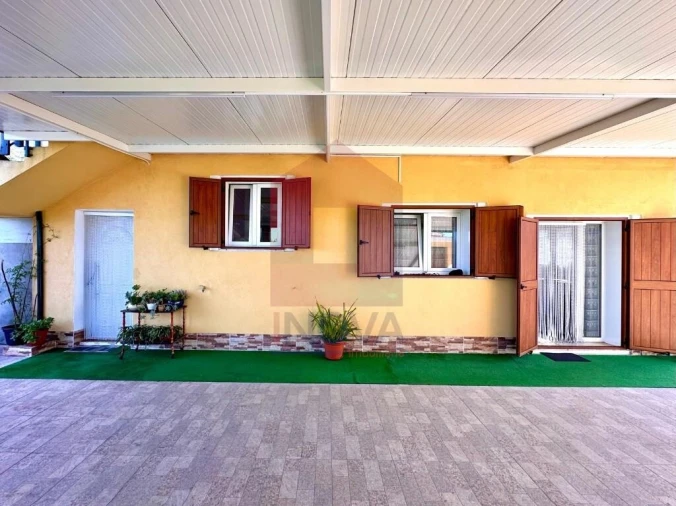 Moradia T5 para Venda em Fiscal Foto 30