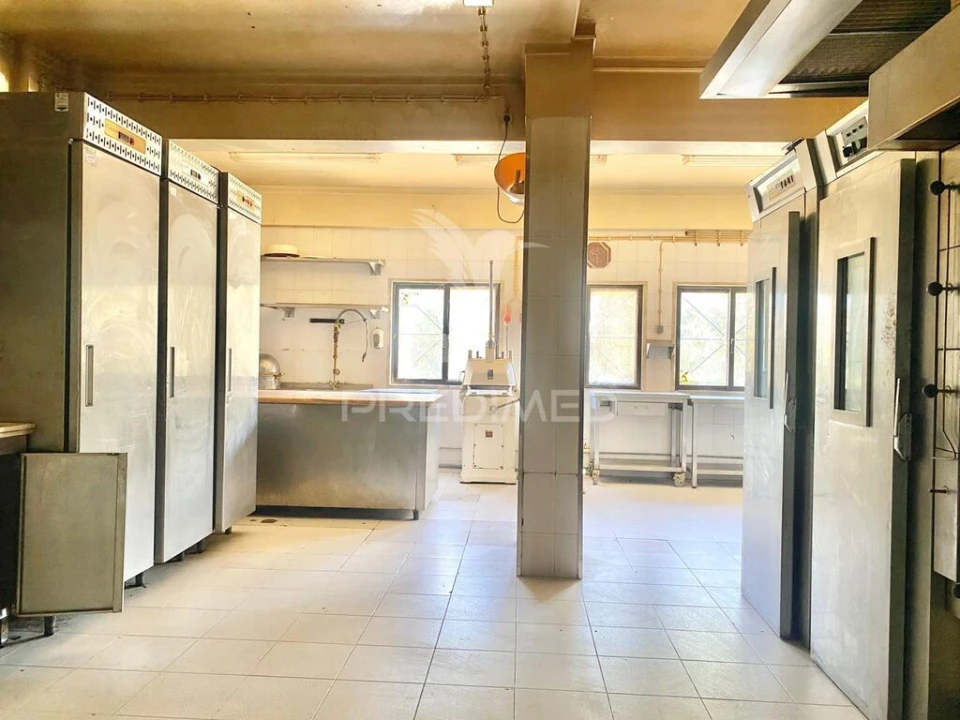 Loja para Venda em Póvoa de Santa Iria e Forte da Casa Foto 16