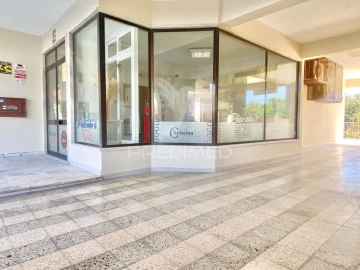 Loja para Venda em Póvoa de Santa Iria e Forte da Casa