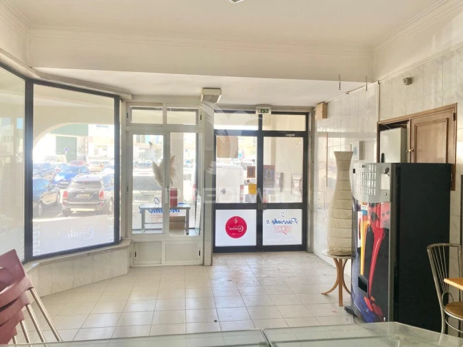 Loja para Venda em Póvoa de Santa Iria e Forte da Casa Foto 10