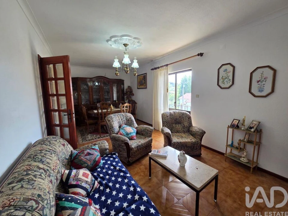 Moradia T3 para Venda em Almendra Foto 6