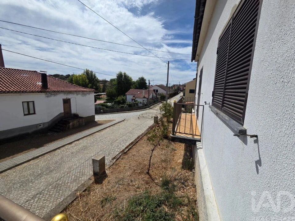 Moradia T3 para Venda em Almendra Foto 27