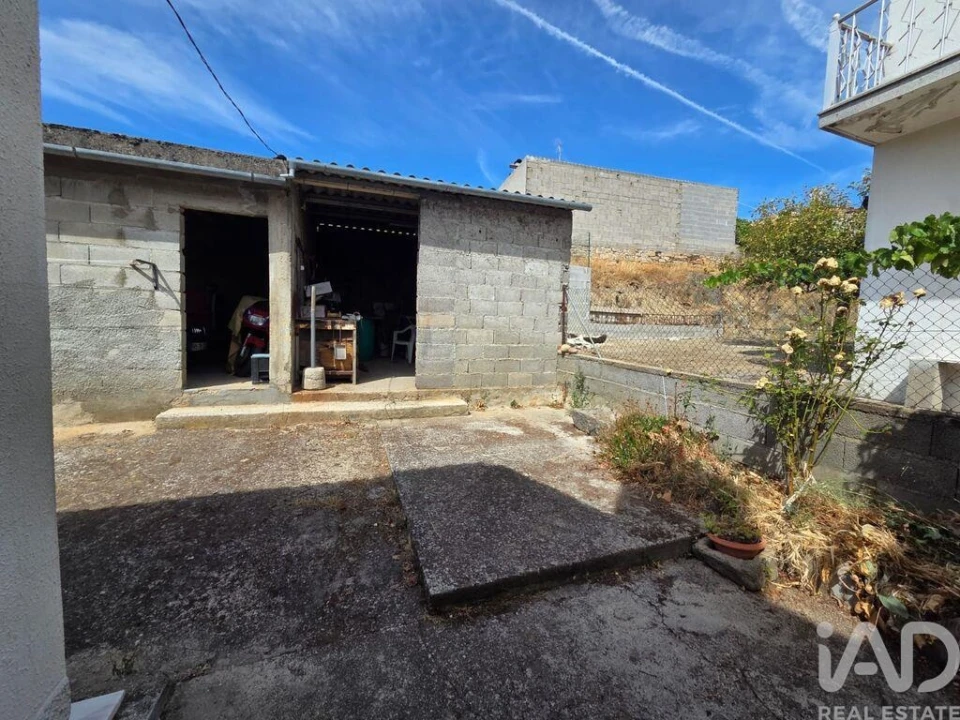 Moradia T3 para Venda em Almendra Foto 30