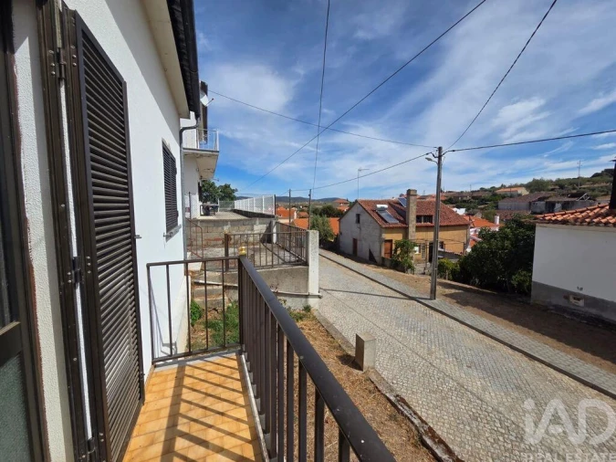 Moradia T3 para Venda em Almendra Foto 12