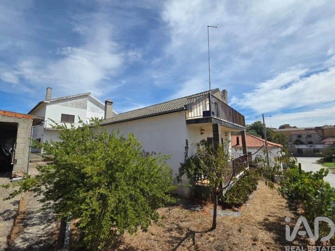Moradia T3 para Venda em Almendra Foto 34
