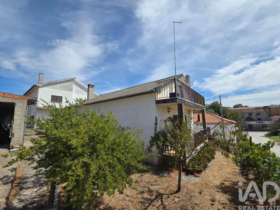 Moradia T3 para Venda em Almendra Foto 34