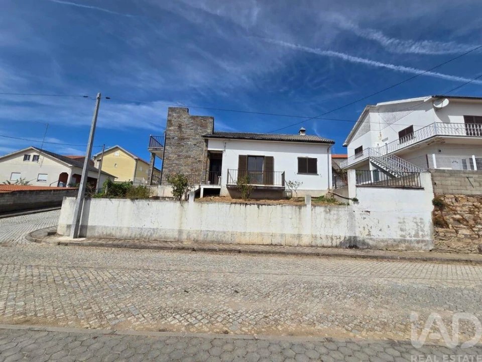 Moradia T3 para Venda em Almendra Foto 36
