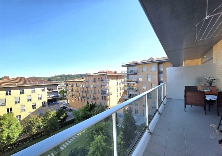 Apartamento T3 para Venda em Santo Antonio dos Olivais Foto 5