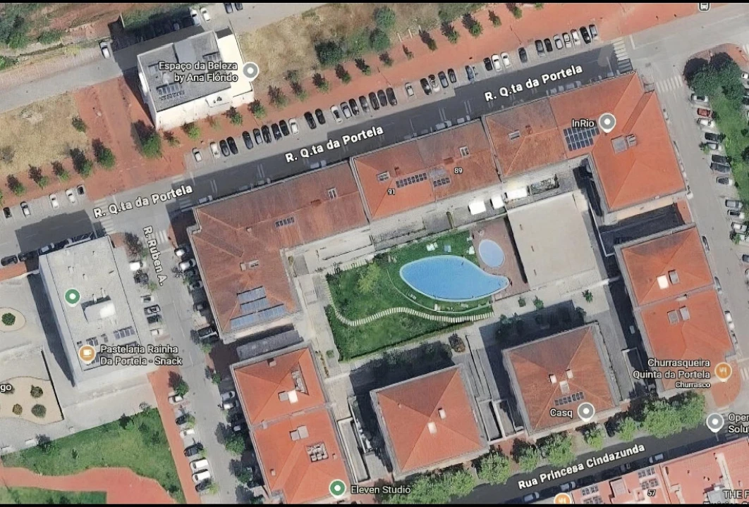 Apartamento T3 para Venda em Santo Antonio dos Olivais Foto 2