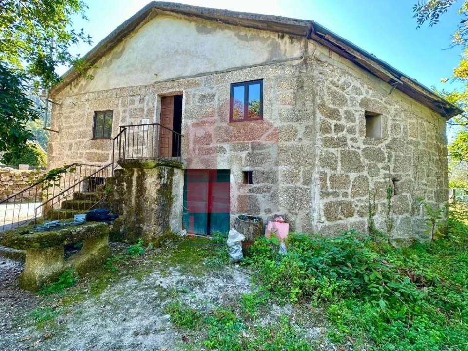 Moradia T3 para Venda em Moimenta Foto 5