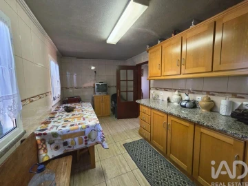 Moradia T4 para Venda em São João de Areias