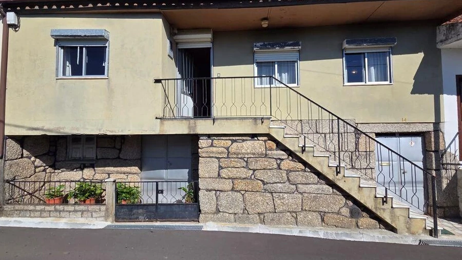 Moradia T4 para Venda em São João de Areias