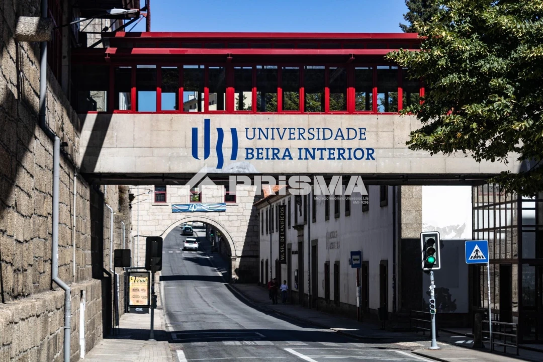 Moradia T5 para Venda em Covilhã e Canhoso Foto 18
