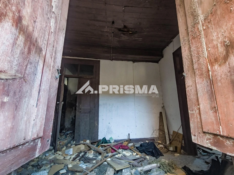 Moradia T5 para Venda em Covilhã e Canhoso Foto 11
