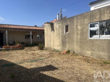 Moradia T2 para Venda em São Domingos de Rana