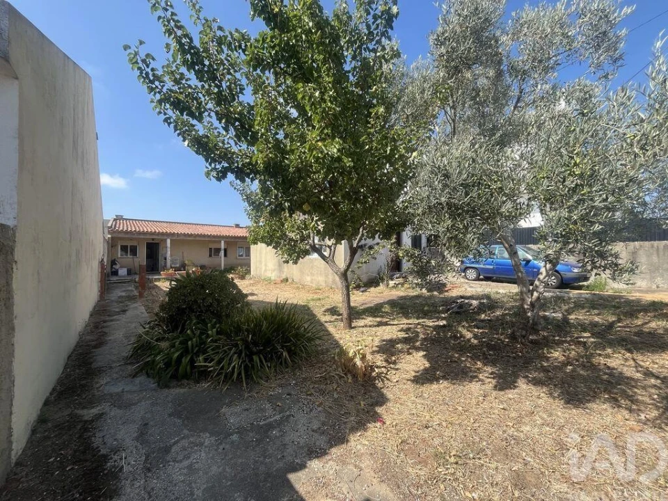 Moradia T2 para Venda em São Domingos de Rana Foto 1