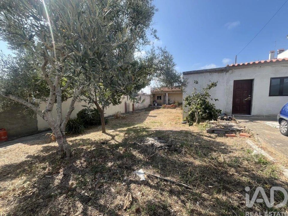 Moradia T2 para Venda em São Domingos de Rana Foto 3