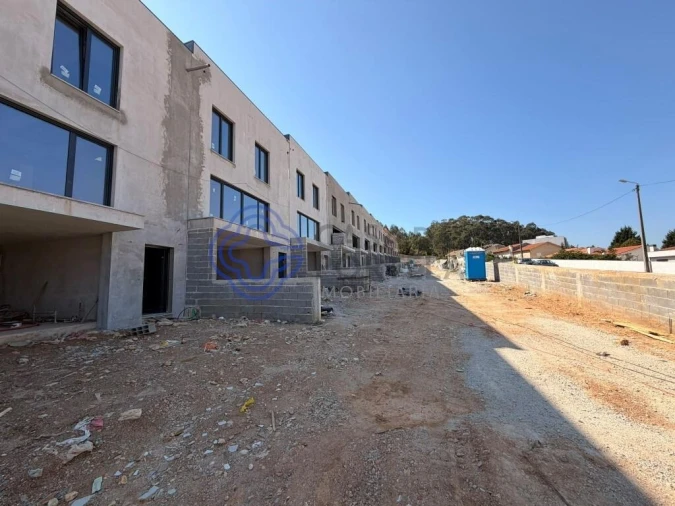 Moradia T3 para Venda em Valongo Foto 26