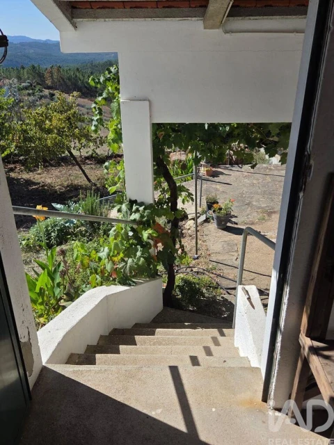 Moradia T3 para Venda em Cumeada e Marmeleiro