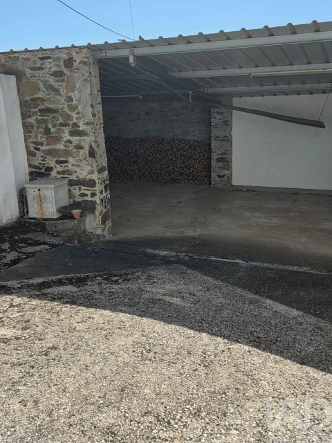 Moradia T3 para Venda em Cumeada e Marmeleiro