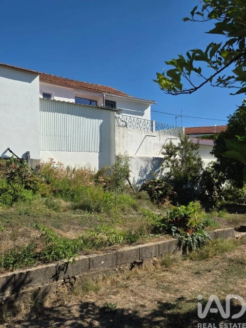 Moradia T3 para Venda em Cumeada e Marmeleiro