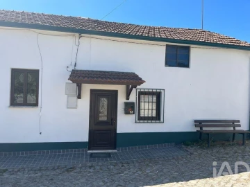 Moradia T3 para Venda em Cumeada e Marmeleiro