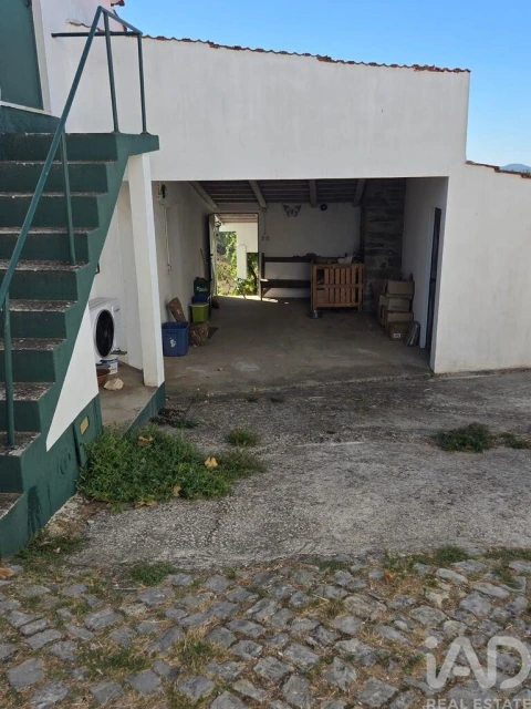 Moradia T3 para Venda em Cumeada e Marmeleiro