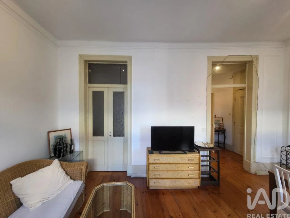 Apartamento T2 para Arrendamento em Misericórdia Foto 2