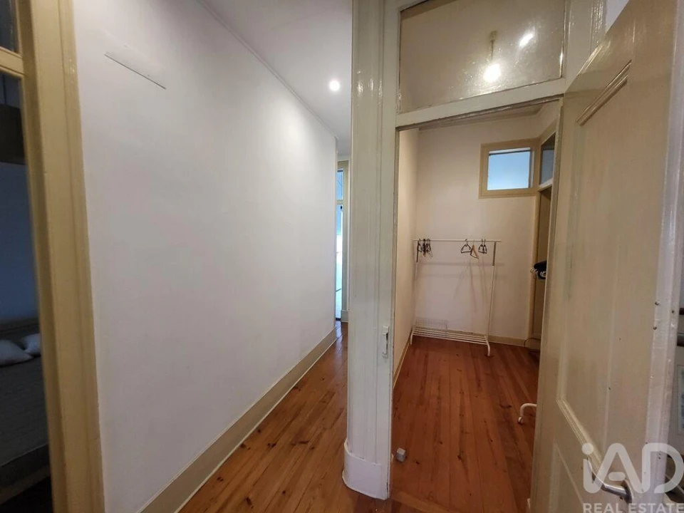 Apartamento T2 para Arrendamento em Misericórdia Foto 24