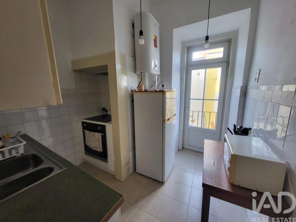 Apartamento T2 para Arrendamento em Misericórdia Foto 12