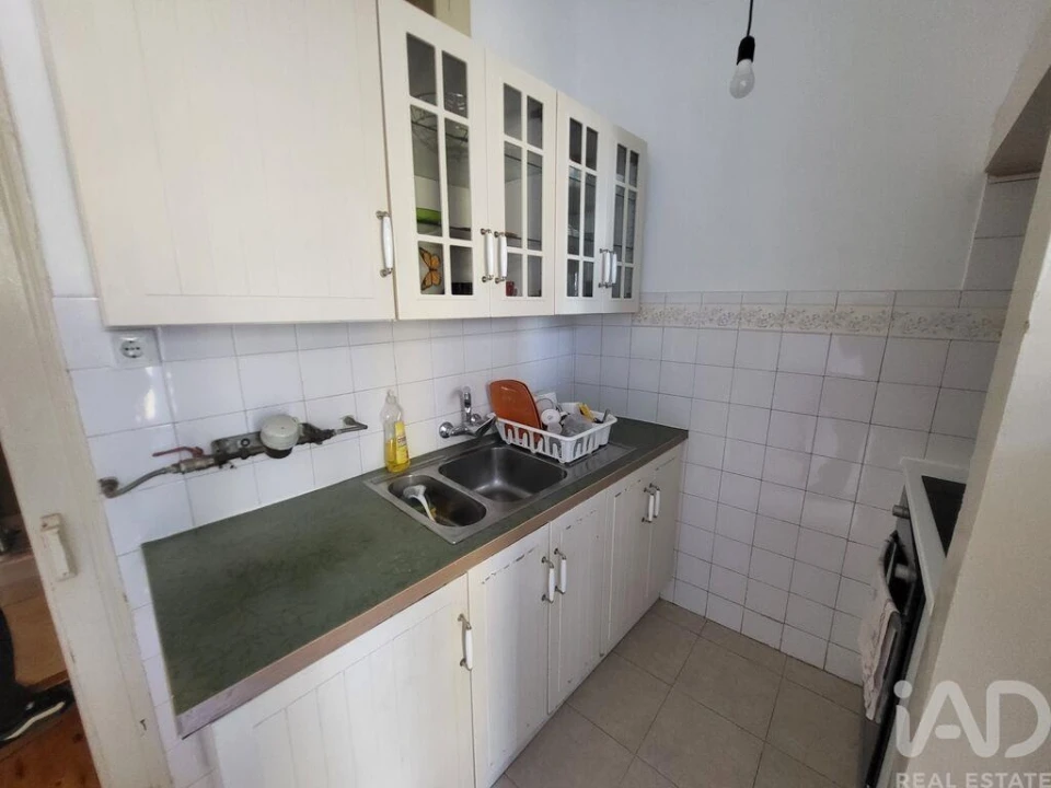 Apartamento T2 para Arrendamento em Misericórdia Foto 9