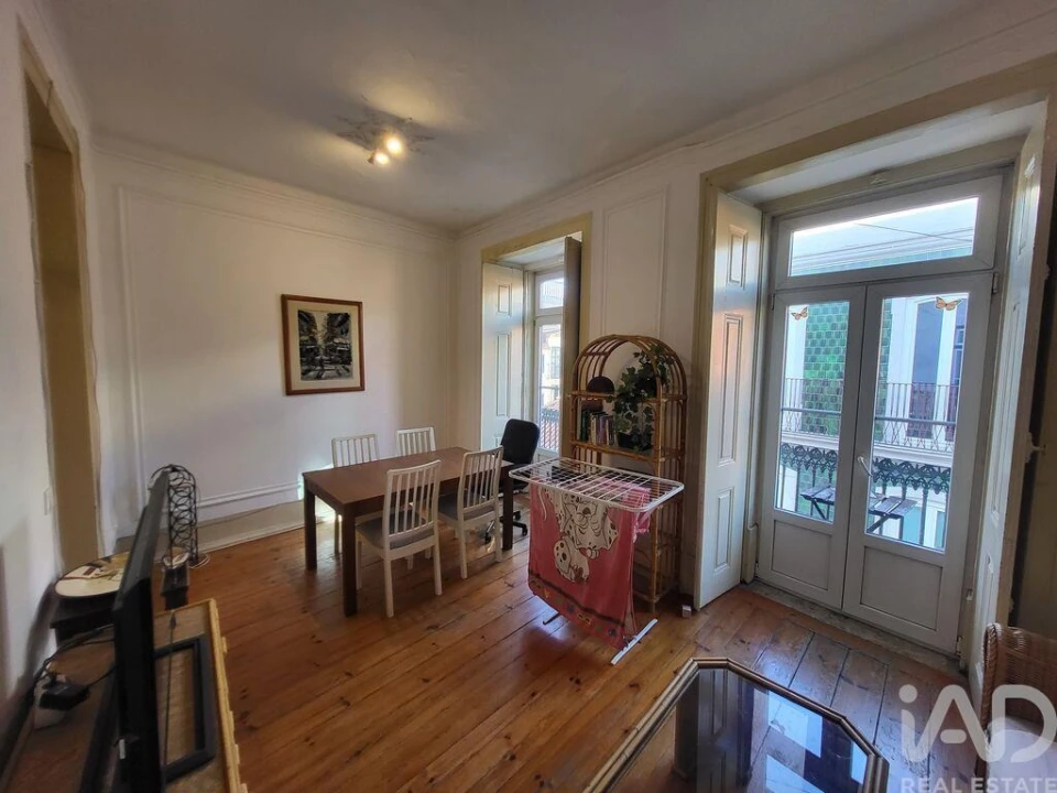 Apartamento T2 para Arrendamento em Misericórdia Foto 1