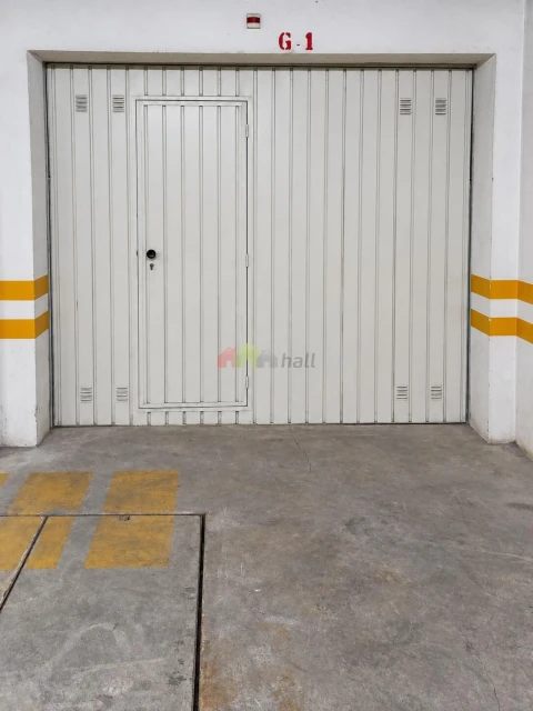 Garagem para Venda em Setubal (São Sebastião)