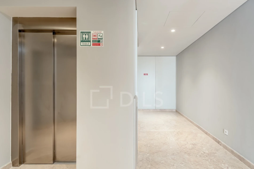 Apartamento T3 para Venda em Santo António Foto 30