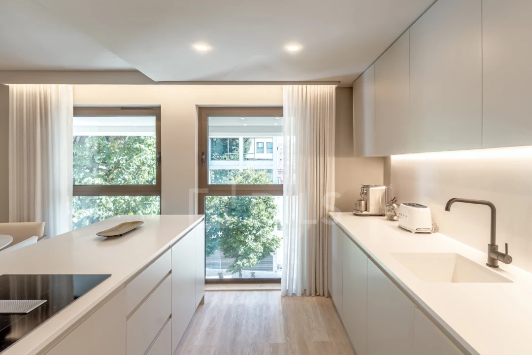 Apartamento T3 para Venda em Santo António Foto 5