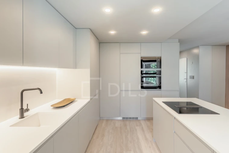Apartamento T3 para Venda em Santo António Foto 14