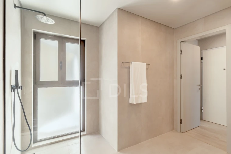 Apartamento T3 para Venda em Santo António Foto 28
