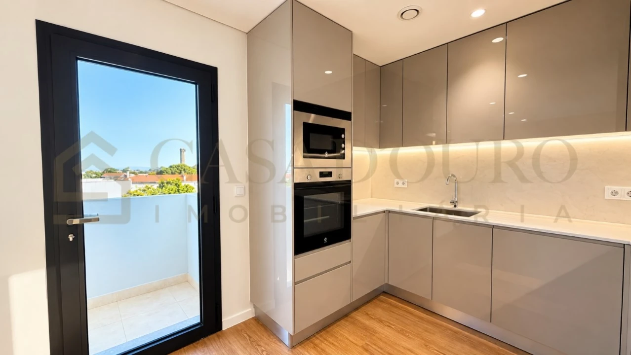Moradia T3 para Venda em Pedrouços Foto 3