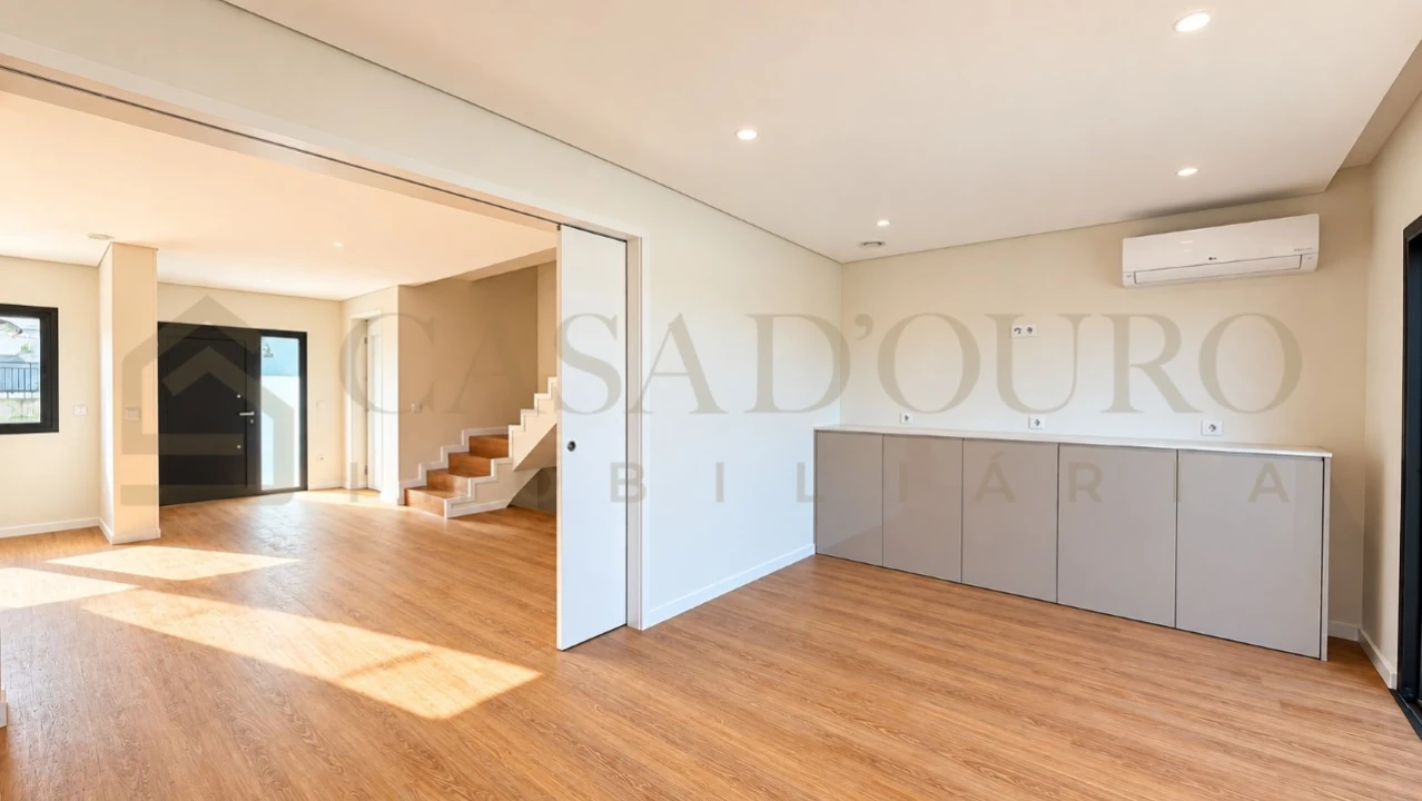 Moradia T3 para Venda em Pedrouços Foto 10
