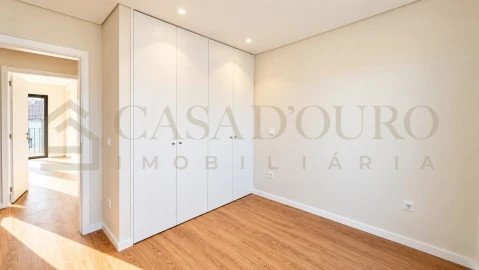 Moradia T3 para Venda em Pedrouços