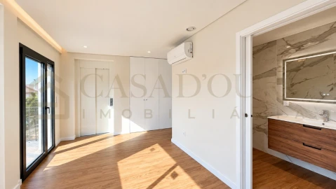 Moradia T3 para Venda em Pedrouços