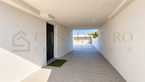 Moradia T3 para Venda em Pedrouços